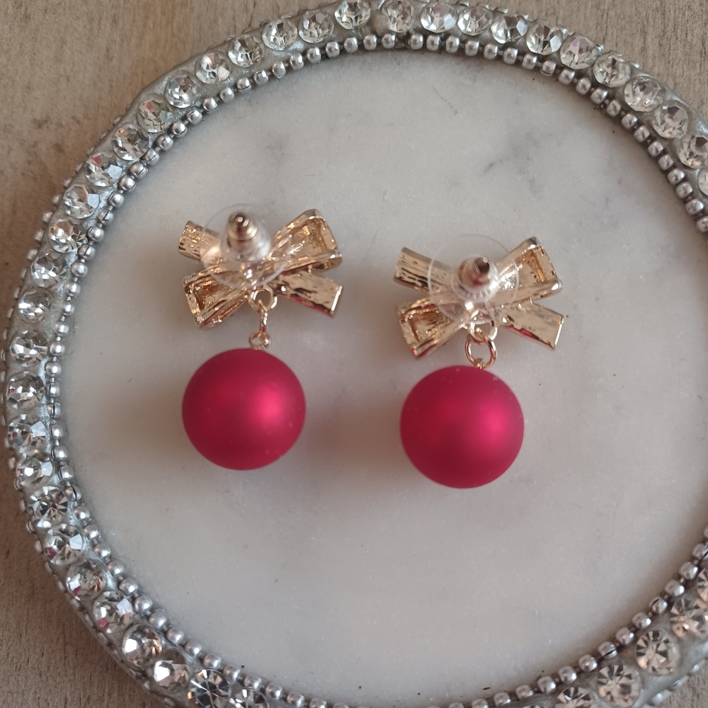 Red and Gold Holiday Christmas Bow Rhinestone Dangle Drop Earrings - Picture 9 of 11